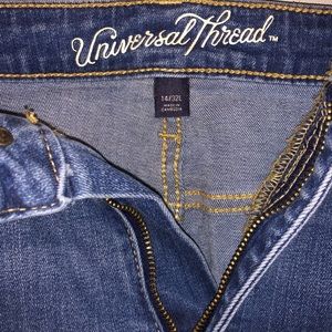 Universal Thread jeans